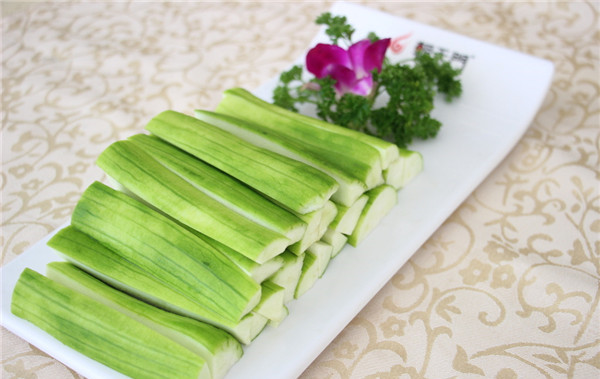 多吃丝瓜,丝瓜有7大食疗功效